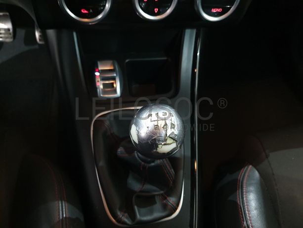 Alfa Romeo Giulietta 1.6 JTD · Ano 2012