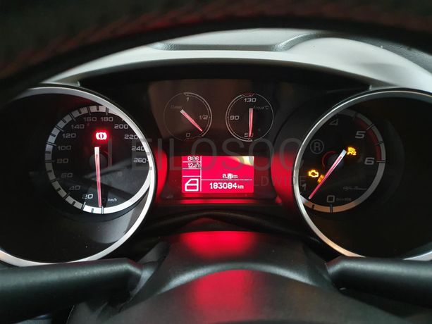 Alfa Romeo Giulietta 1.6 JTD · Ano 2012