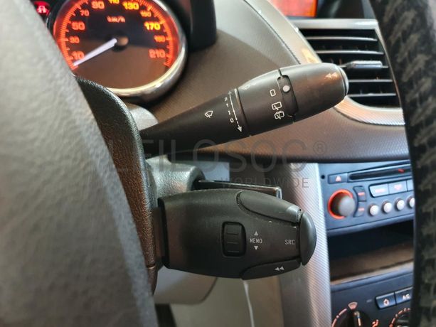 Peugeot 207 1.4 HDI · Ano 2006