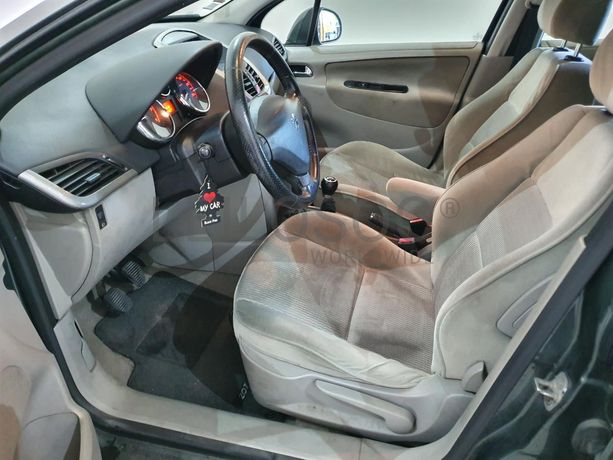 Peugeot 207 1.4 HDI · Ano 2006