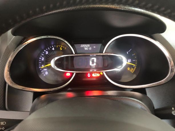Renault Clio 1.5 DCI · Ano 2013