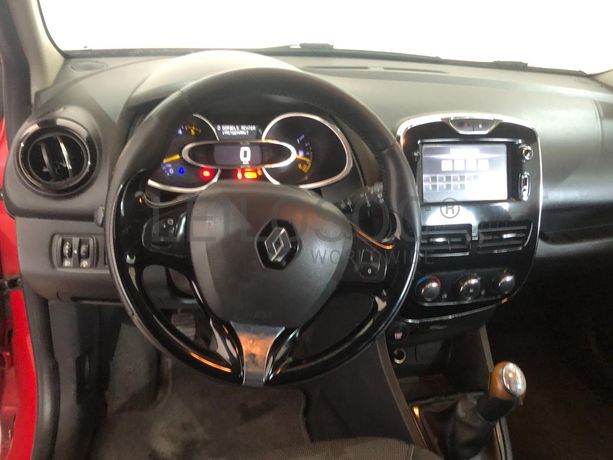 Renault Clio 1.5 DCI · Ano 2013