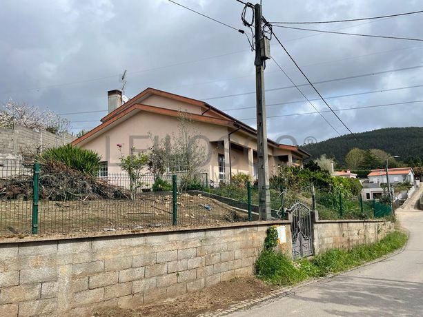 Moradia V5 · Paredes