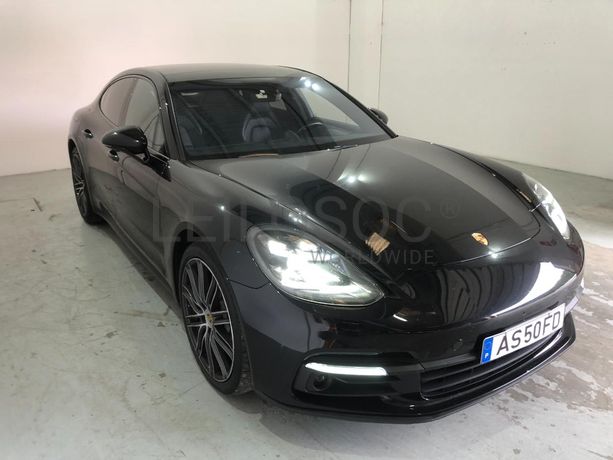 Porsche Panamera 4S · Ano 2017