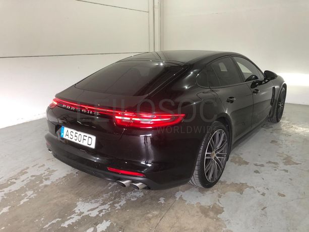 Porsche Panamera 4S · Ano 2017