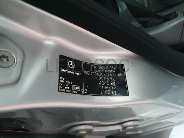 Mercedes-Benz C220 CDI · Ano 2011