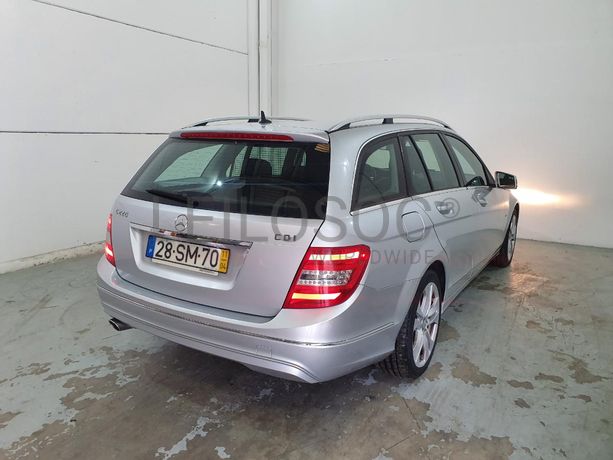 Mercedes-Benz C220 CDI · Ano 2011