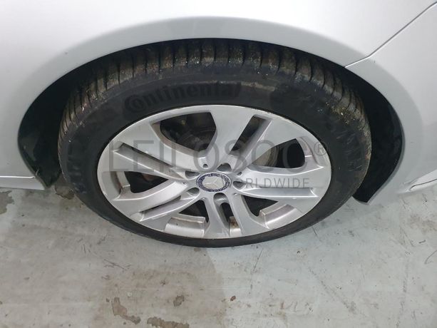 Mercedes-Benz C220 CDI · Ano 2011