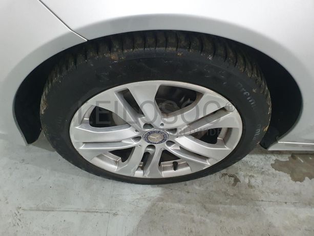 Mercedes-Benz C220 CDI · Ano 2011