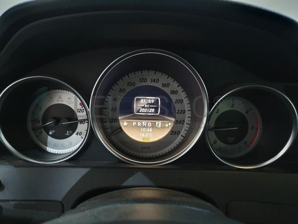 Mercedes-Benz C220 CDI · Ano 2011