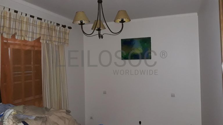 Moradia V3 c/ logradouro · Marinha Grande