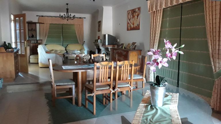 Moradia V3 c/ logradouro · Marinha Grande