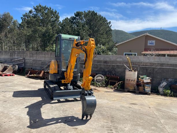 Mini Giratória Yanmar VIO 25