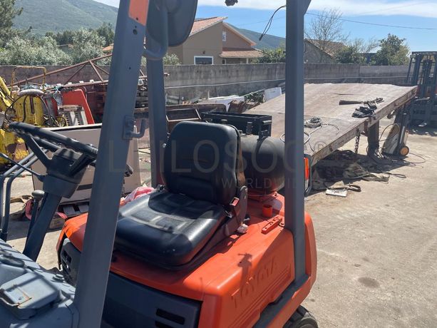Empilhador Toyota 1500 KG