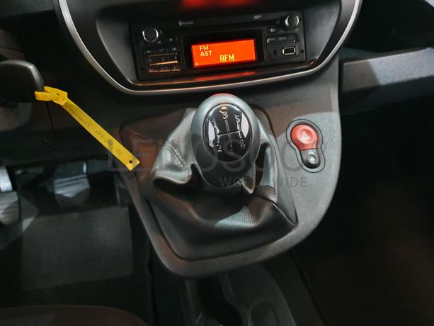 Renault Kangoo 1.5 DCI · Ano 2015
