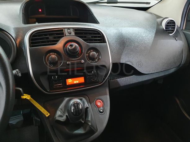 Renault Kangoo 1.5 DCI · Ano 2015