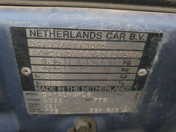 Mitsubishi Carisma 1.6 · Ano 2000