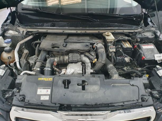 Peugeot 308 SW 1.6 HDI · Ano 2014