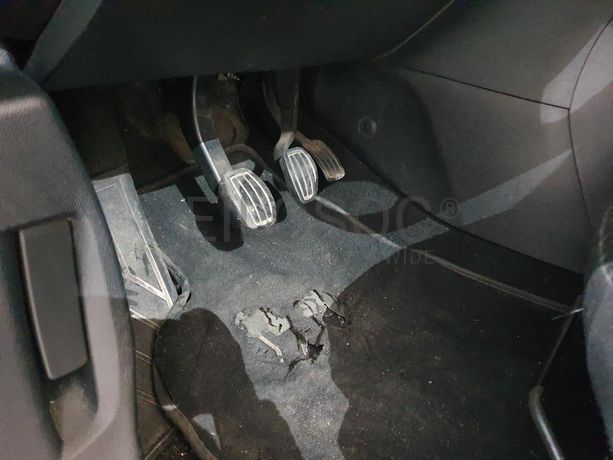 Peugeot 308 SW 1.6 HDI · Ano 2014