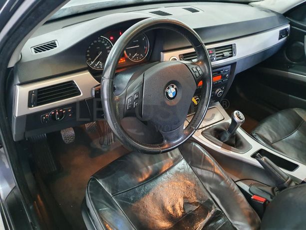 BMW 320D Touring · Ano 2008