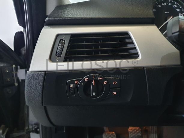 BMW 320D Touring · Ano 2008