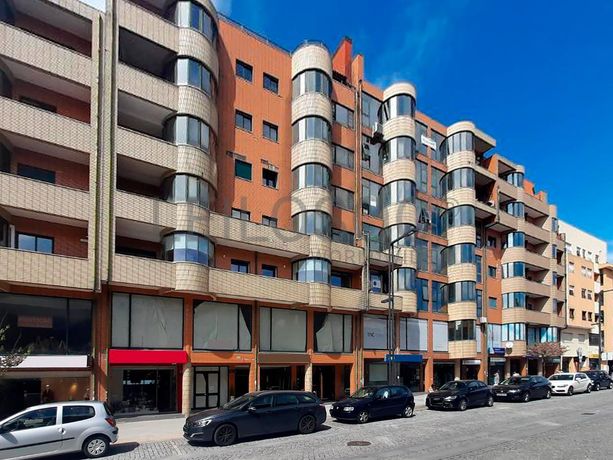 Loja · Paços de Ferreira