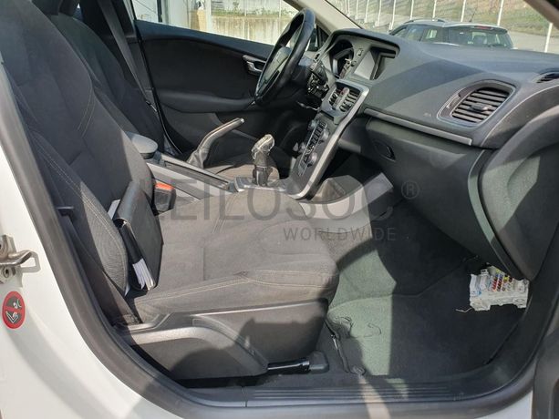 Volvo V40 1.6 D2 · Ano 2014