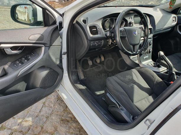 Volvo V40 1.6 D2 · Ano 2014