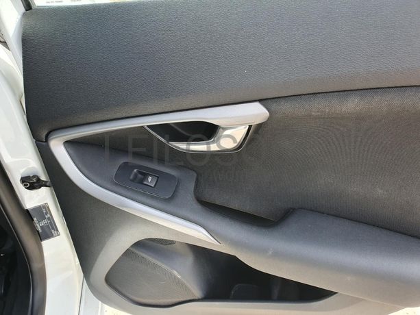 Volvo V40 1.6 D2 · Ano 2014