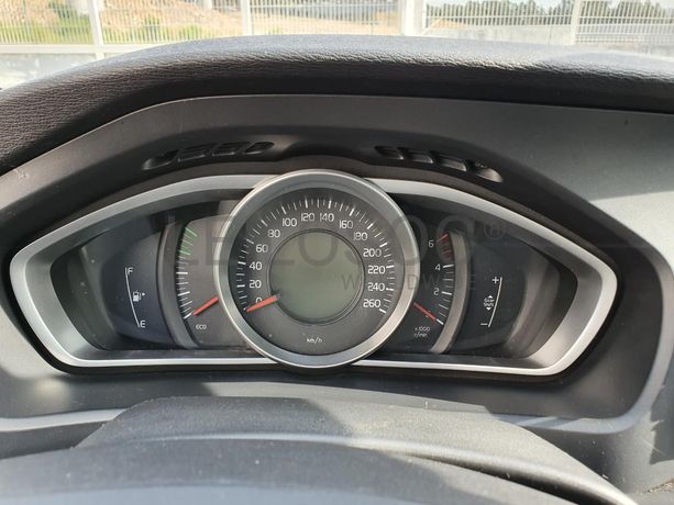 Volvo V40 1.6 D2 · Ano 2014