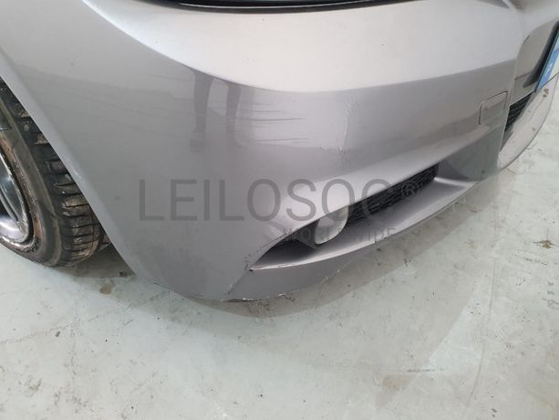 BMW 318D · Ano 2010