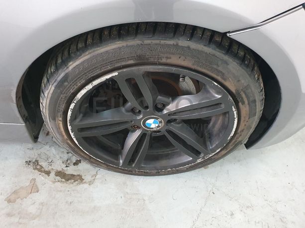 BMW 318D · Ano 2010