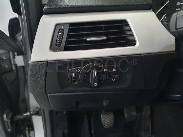 BMW 318D · Ano 2010