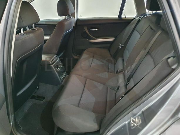 BMW 318D · Ano 2010