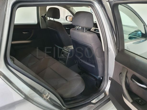 BMW 318D · Ano 2010