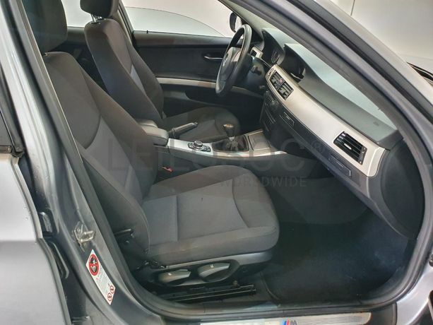 BMW 318D · Ano 2010