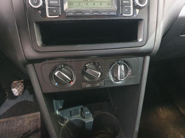 Volkswagen Polo 1.2 TDI · Ano 2011