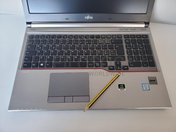 Portátil Fujitsu Celsius H770 