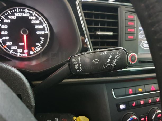 Seat Leon 1.6 TDI · Ano 2014