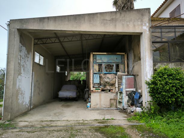 Moradia + Armazém + Terreno · Torres Vedras