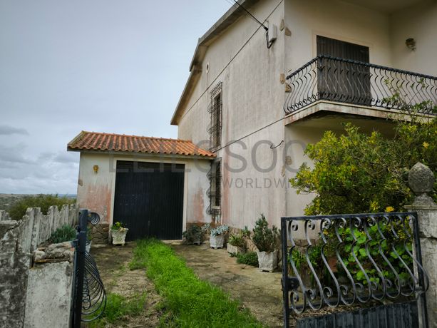 Moradia + Armazém + Terreno · Torres Vedras