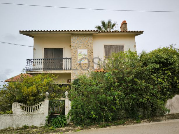 Moradia + Armazém + Terreno · Torres Vedras