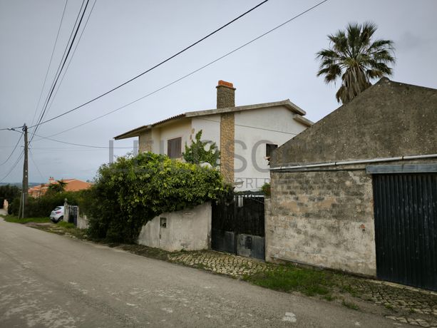 Moradia + Armazém + Terreno · Torres Vedras