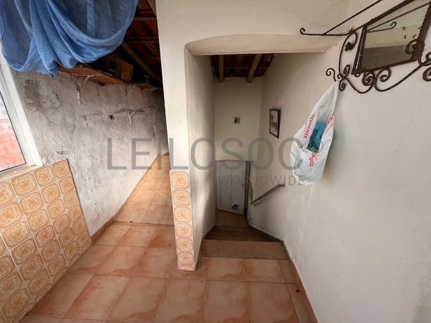 Edifício com 2 pisos · Lagos