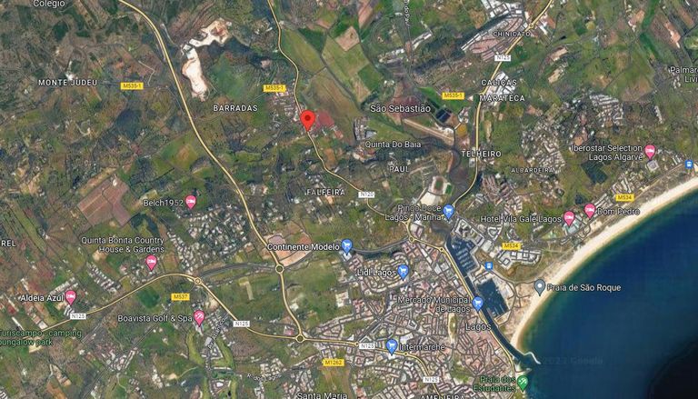 Edifício com 2 pisos · Lagos