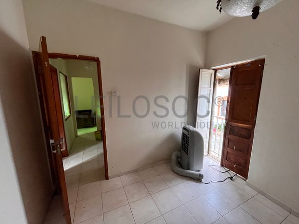 Edifício com 2 pisos · Lagos