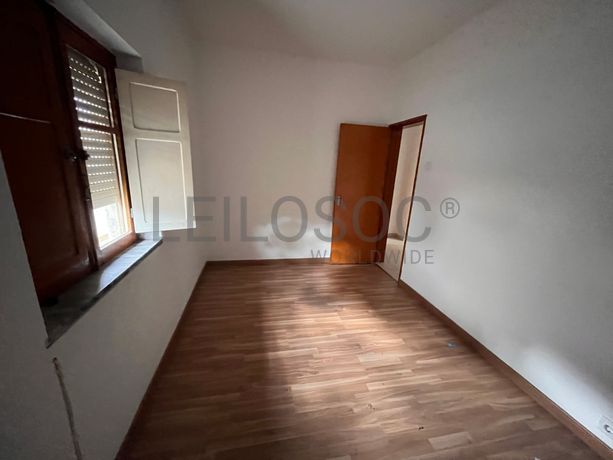 Edifício com 2 pisos · Lagos