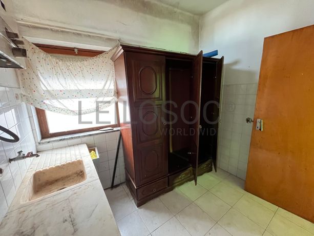 Edifício com 2 pisos · Lagos