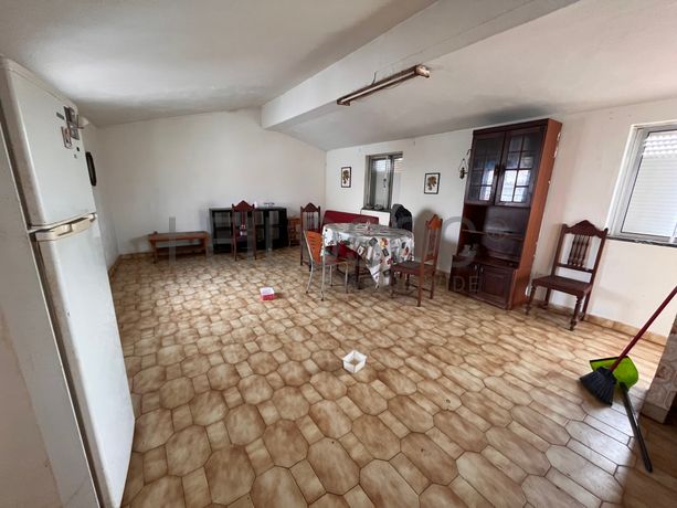 Edifício com 2 pisos · Lagos