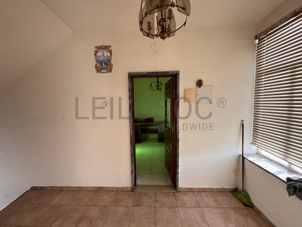 Edifício com 2 pisos · Lagos